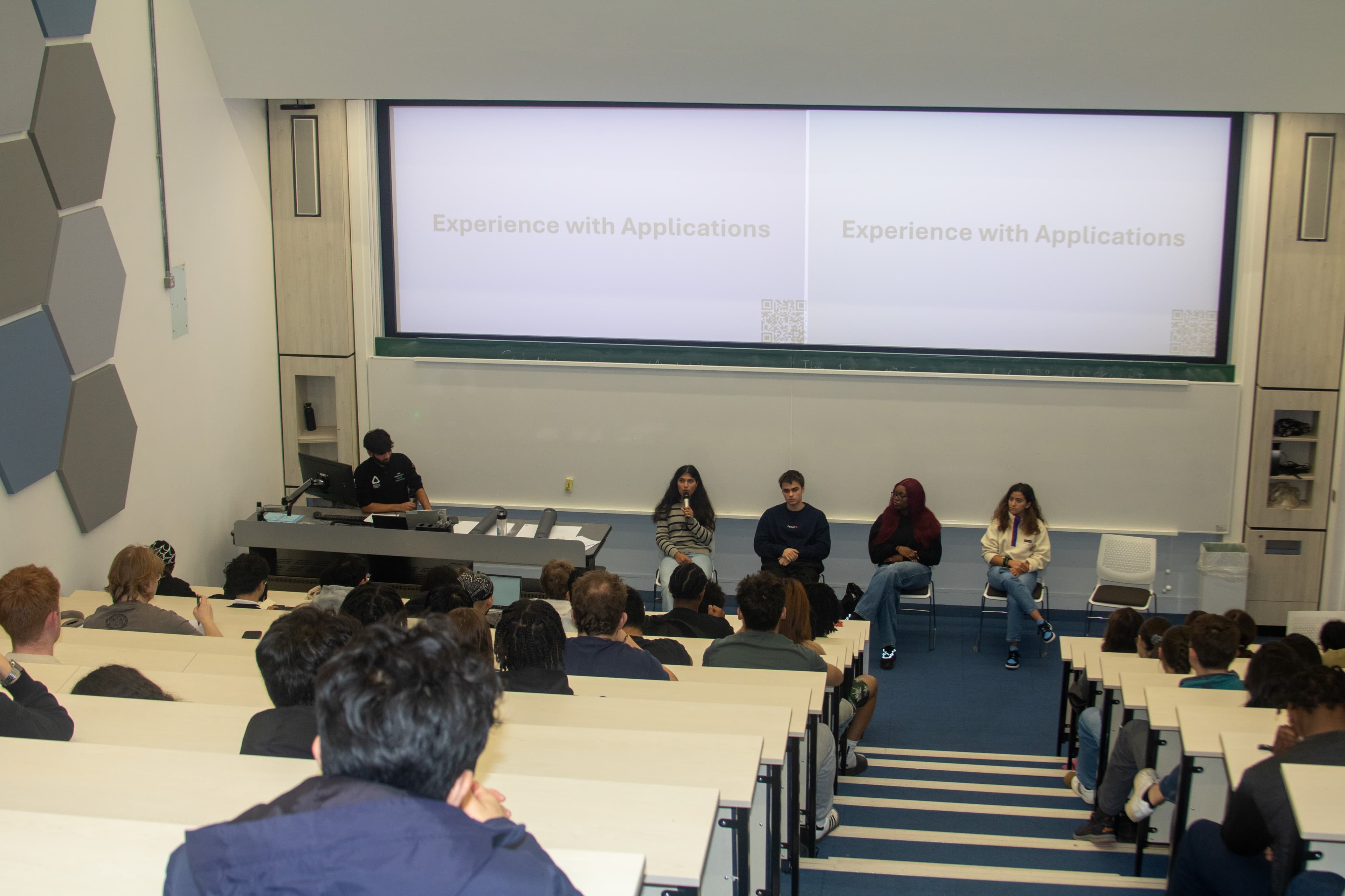 ENGCAFES hero background